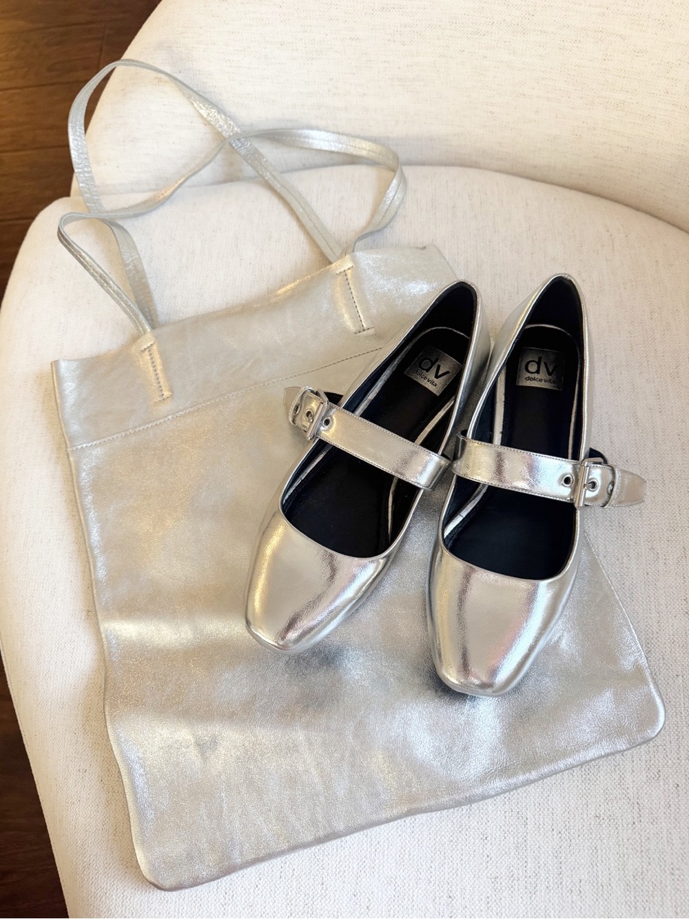 MADEWELL // Silver Metallic Magazine Tote Bag - Picture 8 of 9